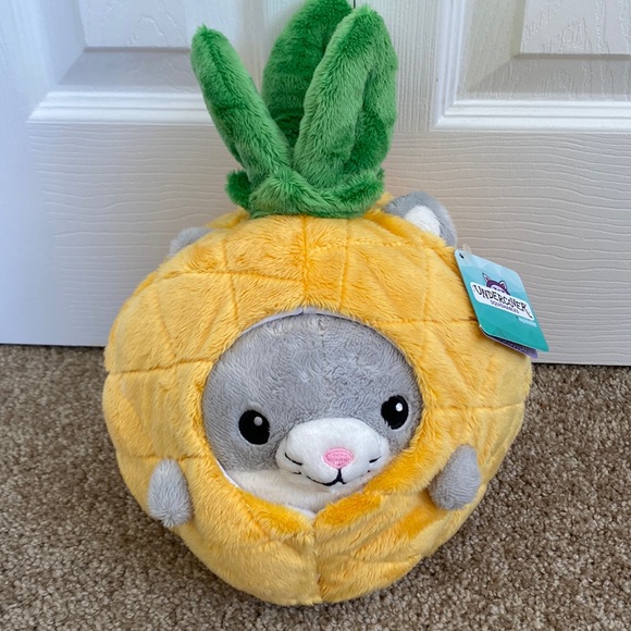 squishable Other - Squishable undercover kitty in a pineapple
